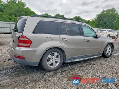 Trzecie zdjęcie samochodu z tyłu: 2008 MERCEDES-BENZ GL 450 4MATIC VIN:4JGBF71E58A407260 - miniatura
