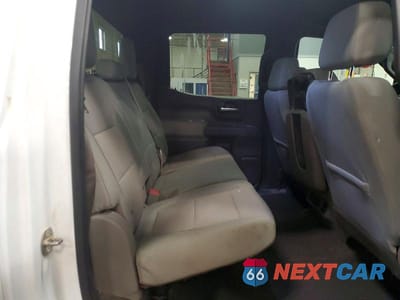 Zdjęcie 10 z 12 samochodu: 2019 CHEVROLET SILVERADO K1500 LT VIN:1GCUYDEDXKZ232813 - miniatura