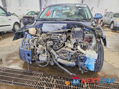 Piąte zdjęcie samochodu w środku: 2016 AUDI Q3 PRESTIGE VIN:WA1GFCFS8GR007236 - miniatura