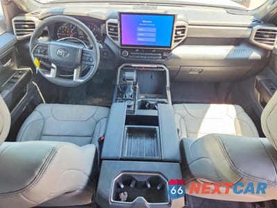 Zdjęcie 8 z 13 samochodu: 2026 TOYOTA TUNDRA CREWMAX SR5 VIN:5TFLA5EC8TX051414 - miniatura