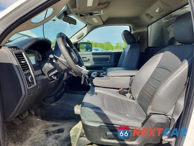 Zdjęcie 7 z 13 samochodu: 2020 RAM 1500 TRADESMAN REFRIGERATED BOX TRUCK VIN:3C6JR6DG8LG204802 - miniatura