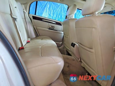 Zdjęcie 10 z 12 samochodu: 2006 LINCOLN TOWN CAR SIGNATURE LIMITED VIN:1LNHM82V16Y643025 - miniatura