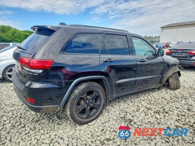 Trzecie zdjęcie samochodu z tyłu: 2019 JEEP GRAND CHEROKEE LAREDO VIN:1C4RJFAG4KC810784 - miniatura
