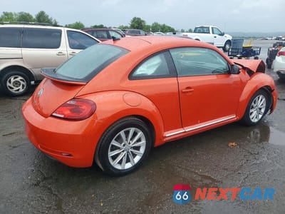 Trzecie zdjęcie samochodu z tyłu: 2018 VOLKSWAGEN BEETLE S VIN:3VWFD7AT2JM713347 - miniatura
