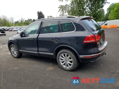 Drugie zdjęcie samochodu z przodu: 2016 VOLKSWAGEN TOUAREG SPORT VIN:WVGEF9BP2GD002219 - miniatura