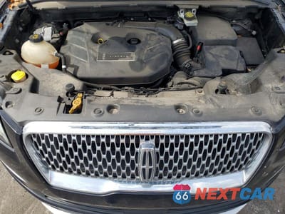 Zdjęcie 12 z 13 samochodu: 2019 LINCOLN MKC VIN:5LMCJ1C99KUL46966 - miniatura