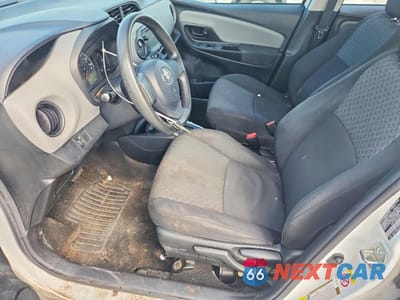 Zdjęcie 7 z 12 samochodu: 2015 TOYOTA YARIS 5-DOOR L VIN:VNKKTUD35FA032724 - miniatura