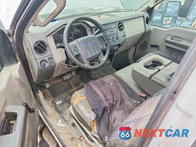 Zdjęcie 8 z 12 samochodu: 2008 FORD F450 SUPER DUTY VIN:1FDXF46YX8EA50318 - miniatura