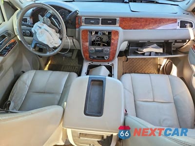 Zdjęcie 8 z 12 samochodu: 2011 CHEVROLET SILVERADO K1500 LTZ VIN:3GCPKTE34BG186590 - miniatura