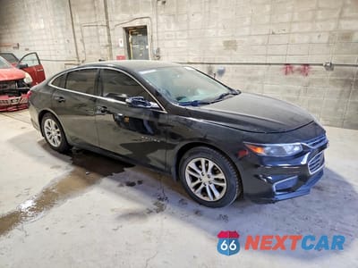 Czwarte zdjęcie samochodu z boku: 2018 CHEVROLET MALIBU LT VIN:1G1ZD5ST3JF233006 - miniatura