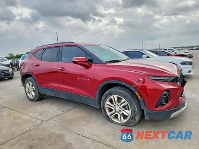 Czwarte zdjęcie samochodu z boku: 2019 CHEVROLET BLAZER 2LT VIN:3GNKBCRS5KS695300 - miniatura