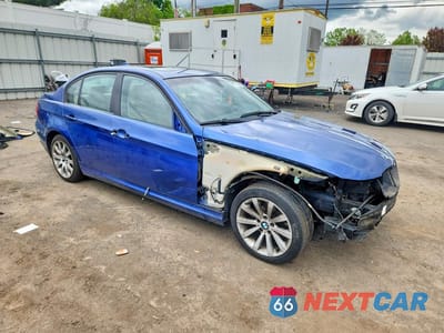 Czwarte zdjęcie samochodu z boku: 2009 BMW 328 XI SULEV VIN:WBAPK53569A511567 - miniatura