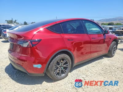 Trzecie zdjęcie samochodu z tyłu: 2025 TESLA MODEL Y VIN:7SAYGDED8SF313354 - miniatura
