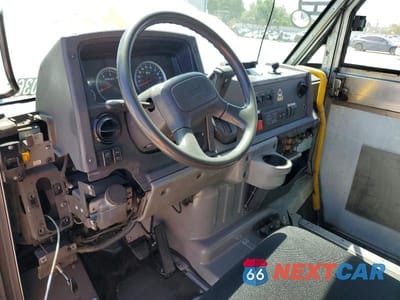 Zdjęcie 8 z 13 samochodu: 2015 ISUZU NPR HD DELIVERY TRUCK VIN:JALB4T170F7W00445 - miniatura