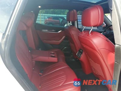Zdjęcie 11 z 13 samochodu: 2018 MASERATI LEVANTE VIN:ZN661XUA6JX292117 - miniatura