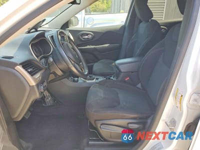 Zdjęcie 7 z 13 samochodu: 2016 JEEP CHEROKEE LATITUDE VIN:1C4PJMCS1GW279174 - miniatura