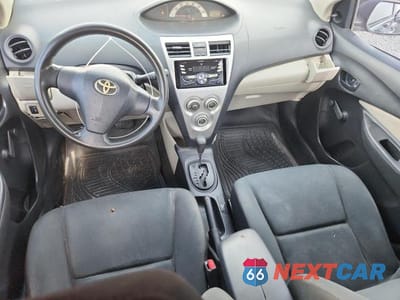 Zdjęcie 8 z 12 samochodu: 2007 TOYOTA YARIS BASE VIN:JTDBT923771021895 - miniatura
