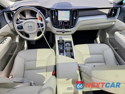 Zdjęcie 8 z 13 samochodu: 2023 VOLVO XC60 CORE VIN:YV4L12RV6P1369323 - miniatura