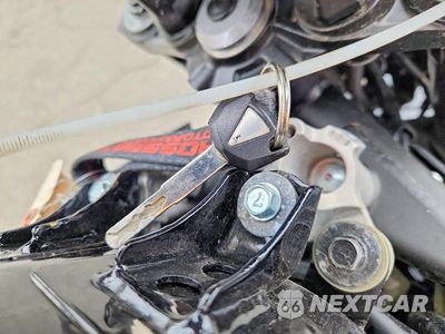 Zdjęcie 8 z 9 samochodu: 2025 KAWASAKI ZR900 S VIN:ML5ZRDS11SDA06795 - miniatura