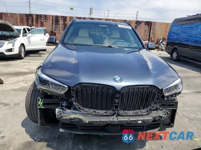 Piąte zdjęcie samochodu w środku: 2022 BMW X5 XDRIVE45E VIN:5UXTA6C04N9L20593 - miniatura