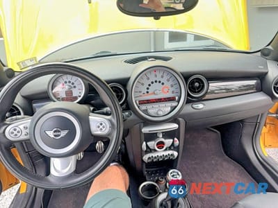 Zdjęcie 9 z 10 samochodu: 2007 MINI COOPER S VIN:WMWMF73537TT86015 - miniatura