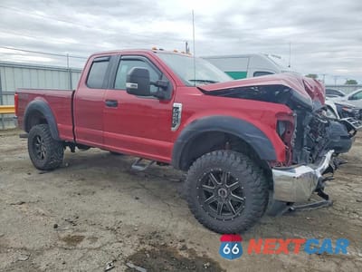 Czwarte zdjęcie samochodu z boku: 2017 FORD F250 SUPER DUTY VIN:1FT7X2B67HEE75618 - miniatura