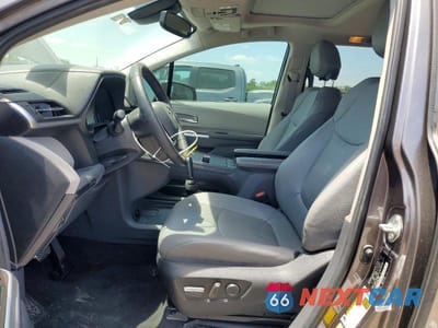 Zdjęcie 7 z 14 samochodu: 2024 TOYOTA SIENNA XLE VIN:5TDYRKEC1RS215694 - miniatura