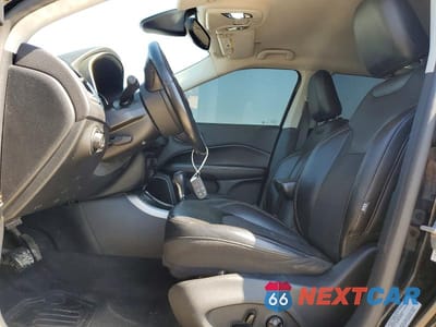 Zdjęcie 7 z 14 samochodu: 2018 JEEP COMPASS VIN:3C4NJCBB7JT137427 - miniatura