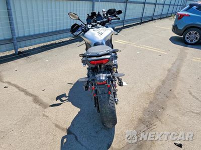 Czwarte zdjęcie samochodu z boku: 2021 YAMAHA MTT09 GT VIN:JYARN74EXMA000669 - miniatura