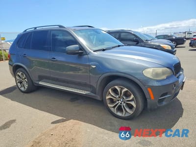 Czwarte zdjęcie samochodu z boku: 2011 BMW X5 M VIN:5UXZV8C59BL421147 - miniatura