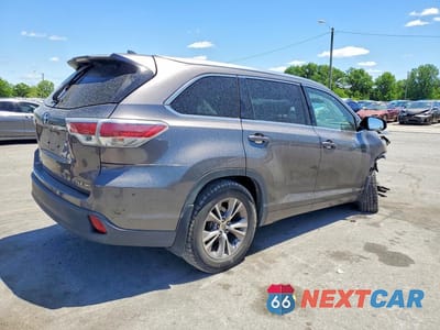Trzecie zdjęcie samochodu z tyłu: 2015 TOYOTA HIGHLANDER XLE VIN:5TDJKRFH6FS104904 - miniatura