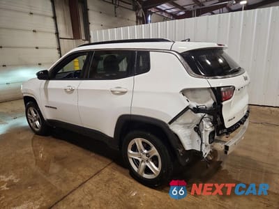 Drugie zdjęcie samochodu z przodu: 2023 JEEP COMPASS LATITUDE VIN:3C4NJDBNXPT561435 - miniatura