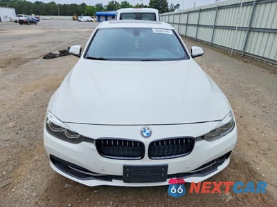 Piąte zdjęcie samochodu w środku: 2018 BMW 330 I VIN:WBA8B9G56JNU98628 - miniatura