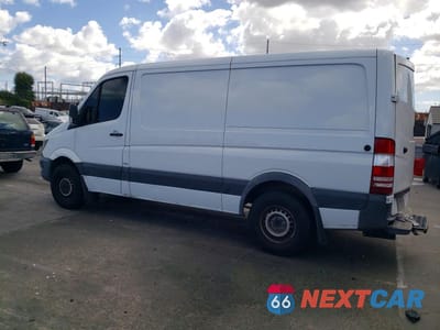 Drugie zdjęcie samochodu z przodu: 2015 MERCEDES-BENZ SPRINTER 2500 VIN:WD3PE7DCXF5981098 - miniatura
