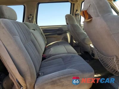 Zdjęcie 11 z 13 samochodu: 2000 FORD EXCURSION XLT VIN:1FMNU40L3YEC37832 - miniatura