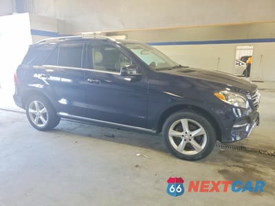 Czwarte zdjęcie samochodu z boku: 2016 MERCEDES-BENZ GLE 350 4MATIC VIN:4JGDA5HB9GA792649 - miniatura