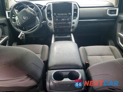 Zdjęcie 8 z 12 samochodu: 2020 NISSAN TITAN SV 5.6L VIN:1N6AA1EFXLN504144 - miniatura