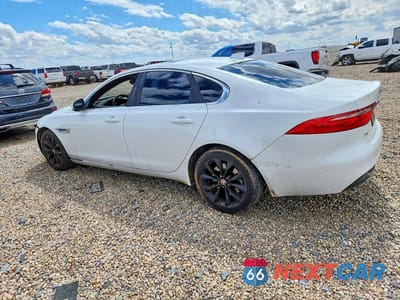 Drugie zdjęcie samochodu z przodu: 2019 JAGUAR XF PREMIUM VIN:SAJBJ4FX9KCY79468 - miniatura