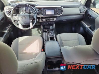 Zdjęcie 8 z 12 samochodu: 2018 TOYOTA TACOMA SR5 V6 VIN:5TFCZ5AN4JX129331 - miniatura