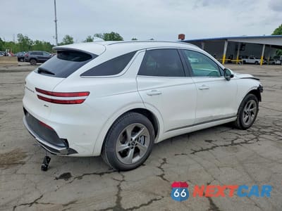 Trzecie zdjęcie samochodu z tyłu: 2026 GENESIS GV70 ADVANCED VIN:KMUMBDTB2TU236238 - miniatura