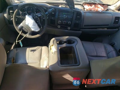 Zdjęcie 8 z 13 samochodu: 2008 CHEVROLET SILVERADO C2500 HEAVY DUTY VIN:1GCHC29K68E151286 - miniatura