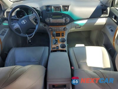 Zdjęcie 8 z 13 samochodu: 2008 TOYOTA HIGHLANDER HYBRID LIMITED VIN:JTEEW44A882007594 - miniatura