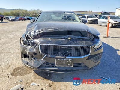 Piąte zdjęcie samochodu w środku: 2020 VOLVO S60 T6 MOMENTUM VIN:7JRA22TK0LG038316 - miniatura