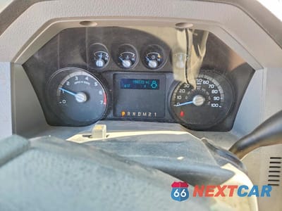Zdjęcie 9 z 13 samochodu: 2015 FORD F250 SUPER DUTY VIN:1FT7X2B64FEA76534 - miniatura
