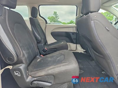 Zdjęcie 11 z 13 samochodu: 2020 CHRYSLER VOYAGER LX VIN:2C4RC1CG7LR237463 - miniatura