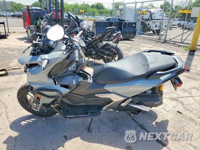 Trzecie zdjęcie samochodu z tyłu: 2026 HONDA ADV160 A VIN:MLHKF5457T5200744 - miniatura