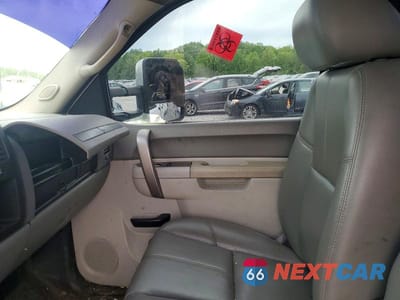 Zdjęcie 10 z 12 samochodu: 2010 GMC SIERRA K3500 VIN:1GD3K2B69AF111676 - miniatura