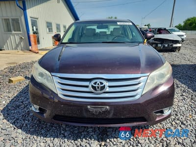 Piąte zdjęcie samochodu w środku: 2011 TOYOTA AVALON LIMITED VIN:4T1BK3DB8BU437736 - miniatura