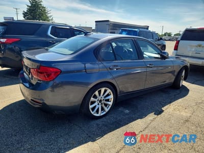 Trzecie zdjęcie samochodu z tyłu: 2018 BMW 320 XI VIN:WBA8A3C59JA492268 - miniatura