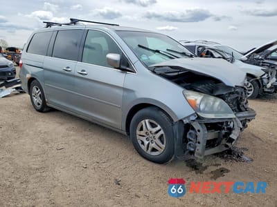 Czwarte zdjęcie samochodu z boku: 2005 HONDA ODYSSEY EXL VIN:5FNRL38605B044713 - miniatura